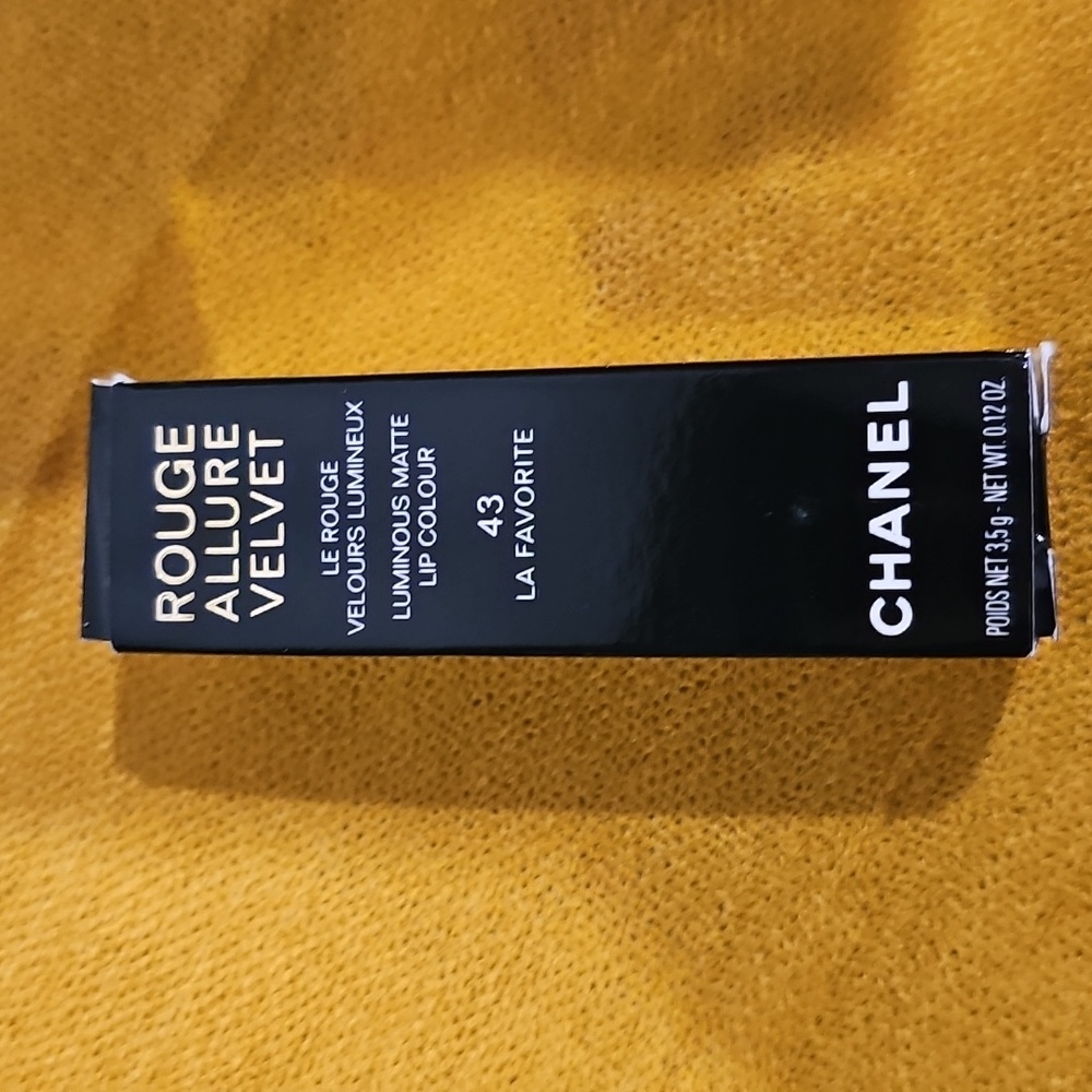 CHANEL Rouge Allure Velvet Luminous Matte Lip Colour - #43 La Favorite NIB